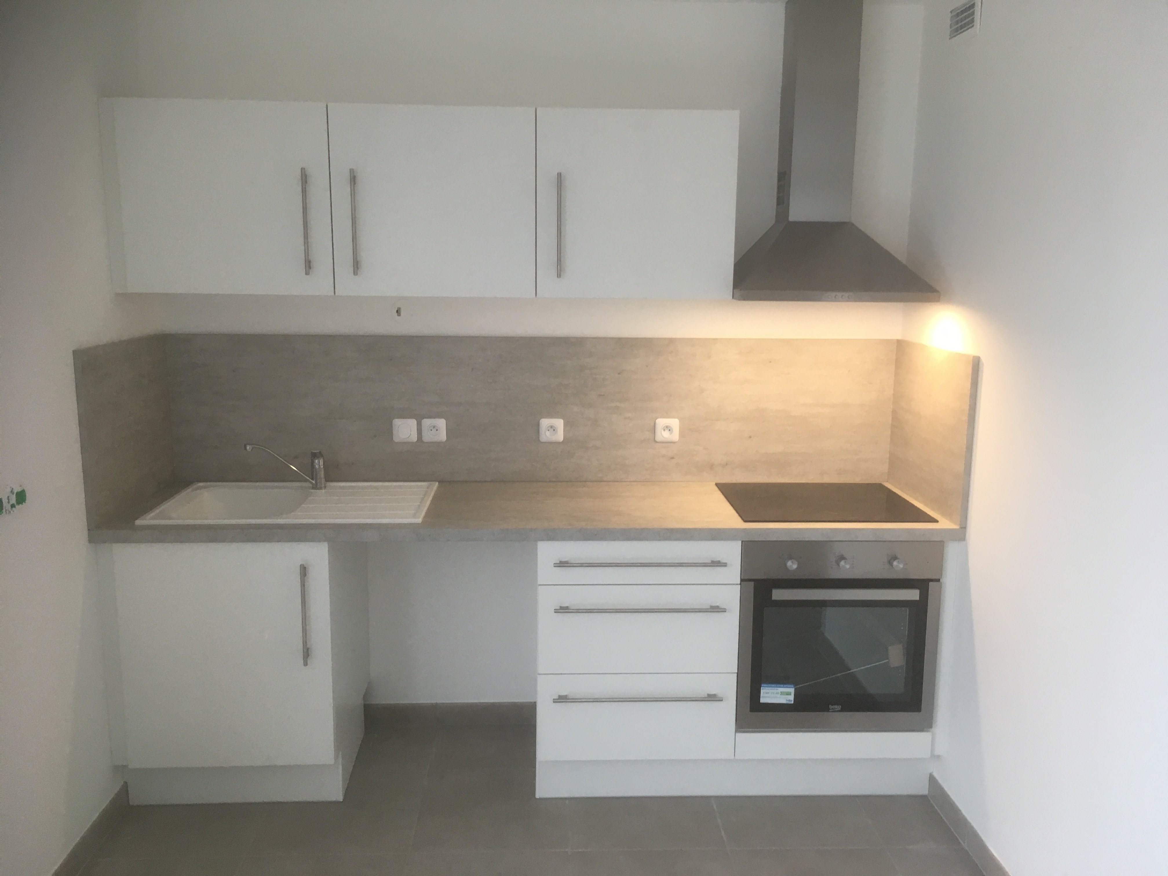 deux-cuisines-pour-du-locatif-une-cuisine-equipee-par-socooc-orleans-saran