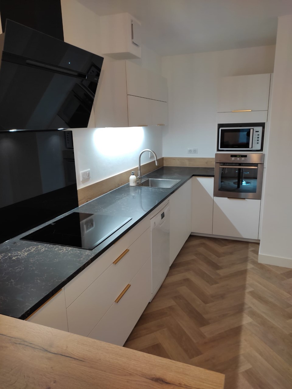 thumbnail_1682312007075