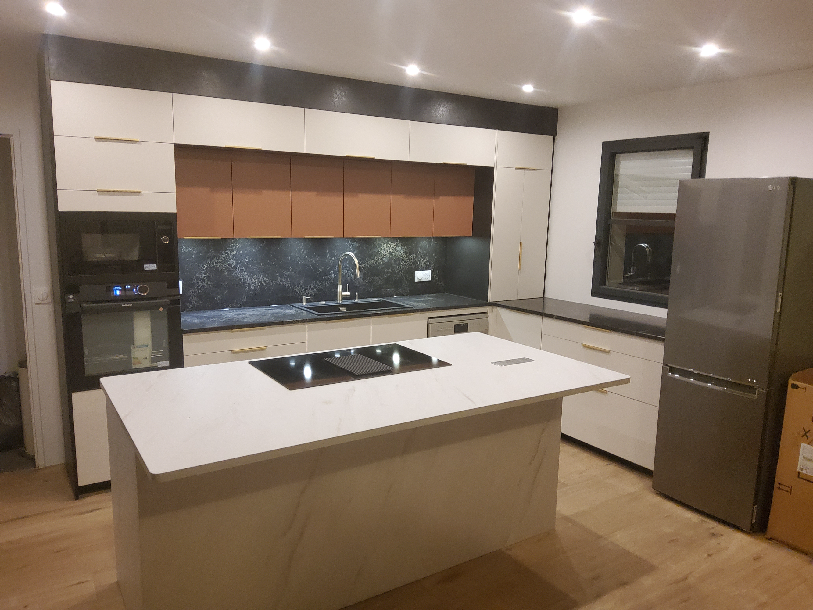 photo_6320317402702681450