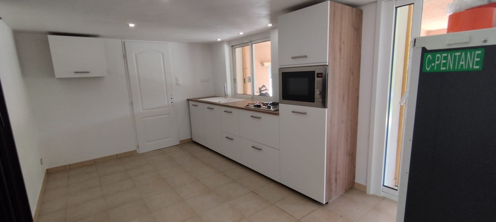 f157917a-658a-40d9-ac87-ad7c16d3522a