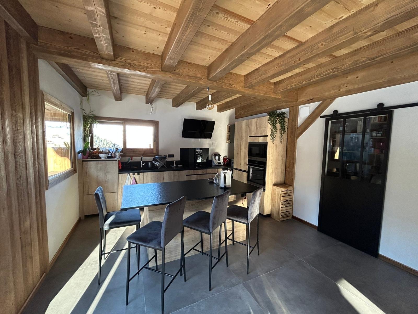 676804d6-59e5-4b9f-953c-25366cd57af0