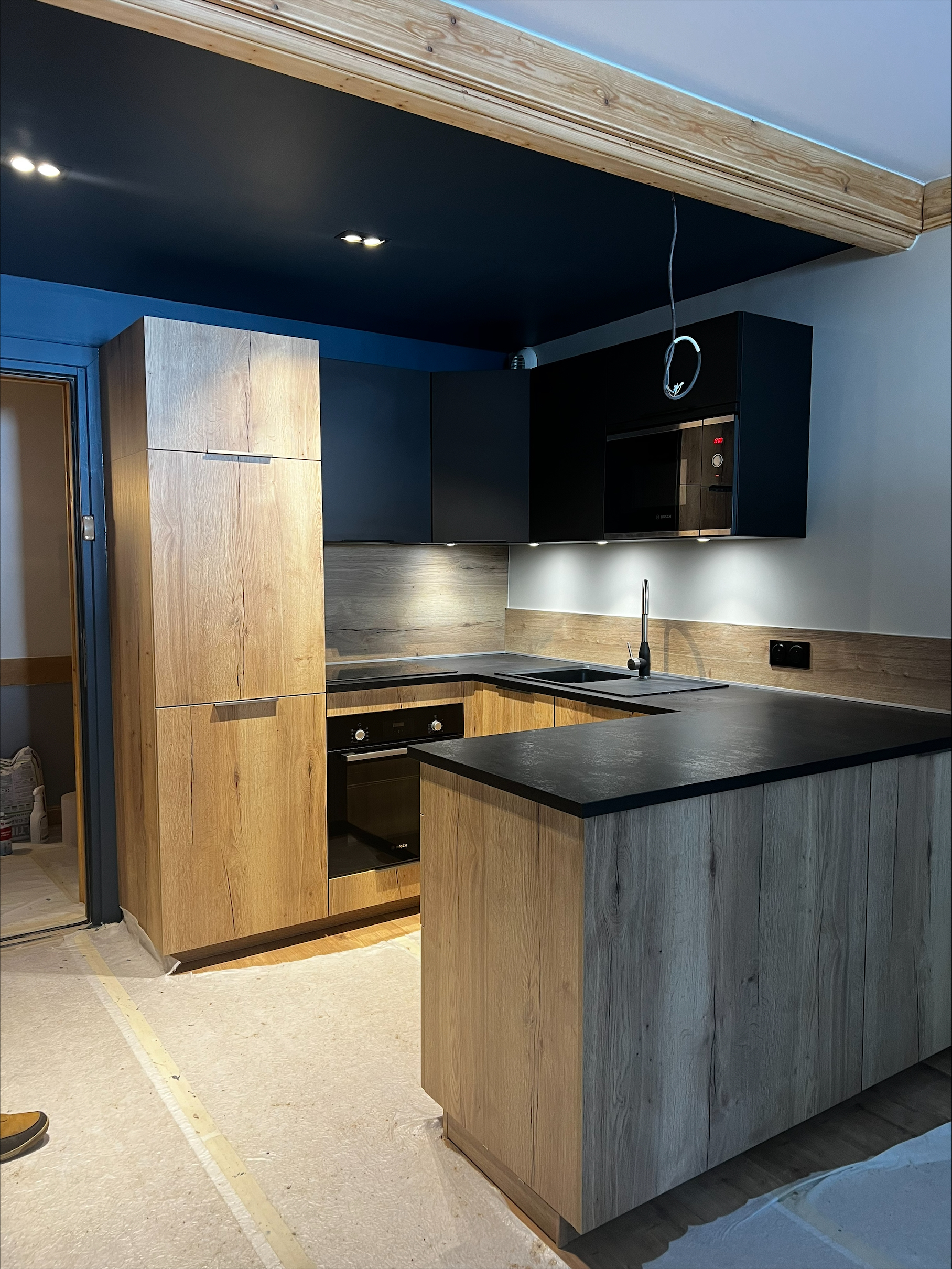 CAMPION%20FACE%20B_0