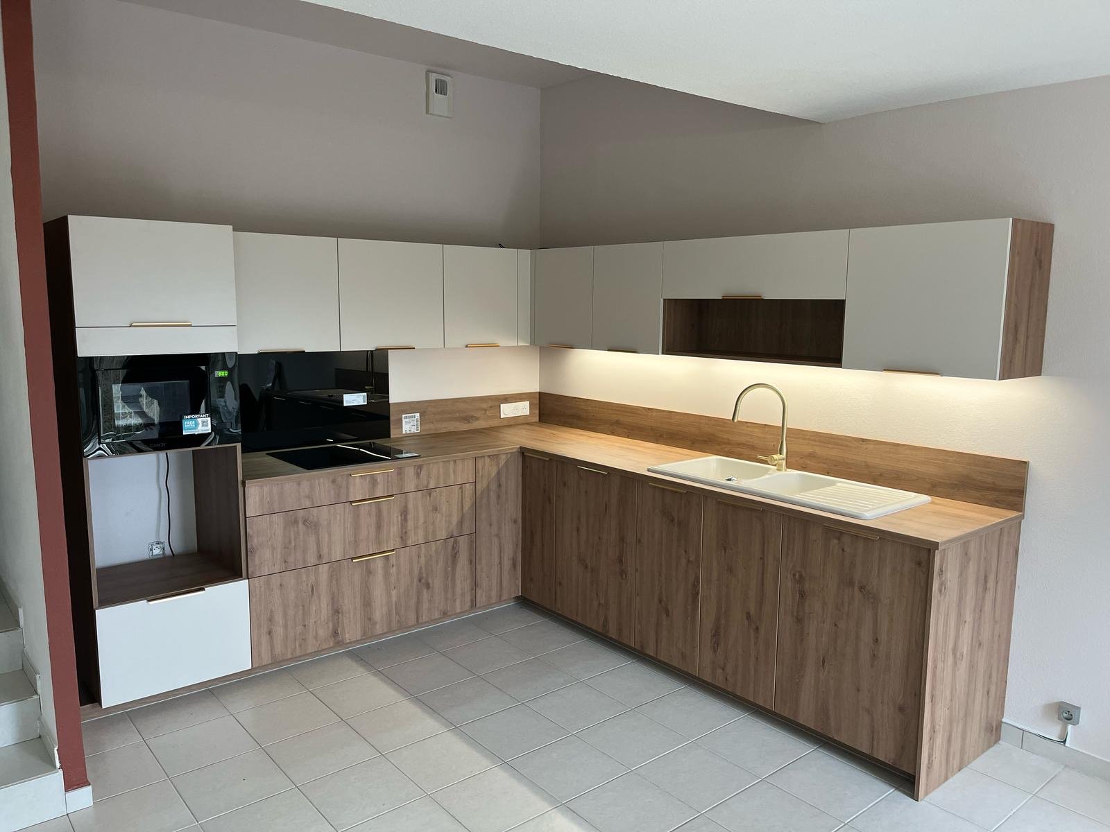 ec1f9728-5b01-4eb1-8377-143b728e4ff0