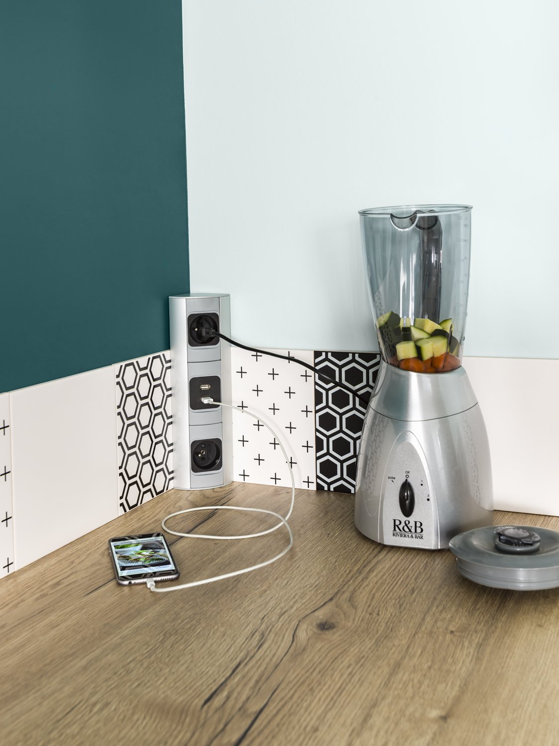 SoCooc-cuisines-%C3%A9quip%C3%A9es-accessoires-prises-B2PUSB_0