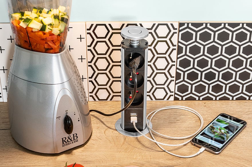 accessoires-cuisine-prise-integre-retractable