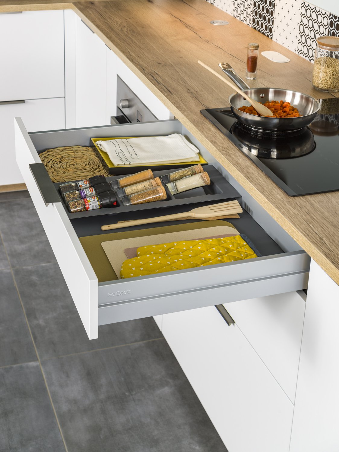 undefined SoCooc-cuisines-%C3%A9quip%C3%A9es-amenagements-RE16_0