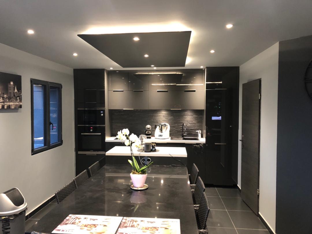 vous-resterez-bien-manger-une-cuisine-equipee-par-socooc-troyes