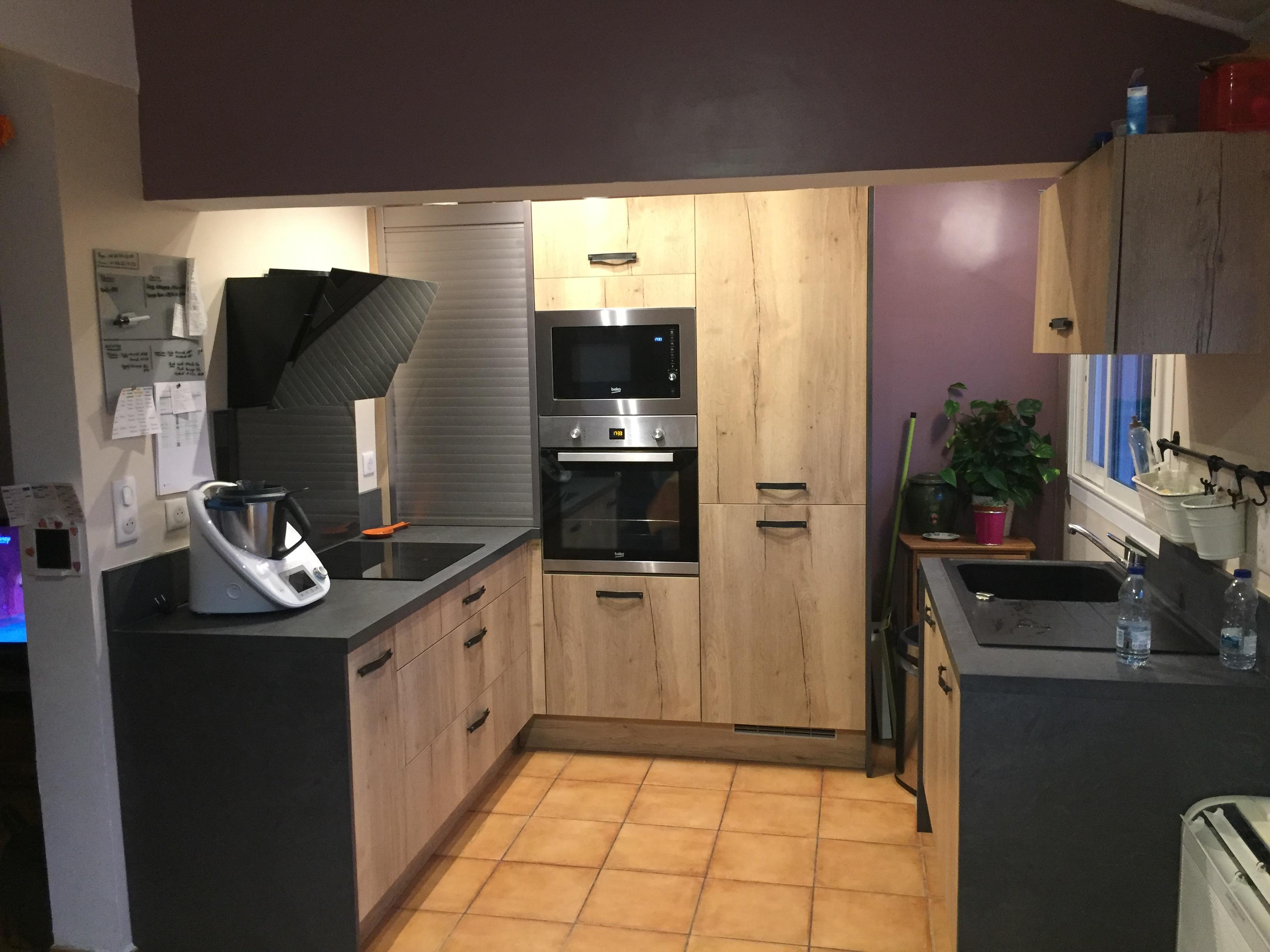 cuisine-de-mr-et-mme-d-une-cuisine-equipee-par-socooc-marseille-la-valentine