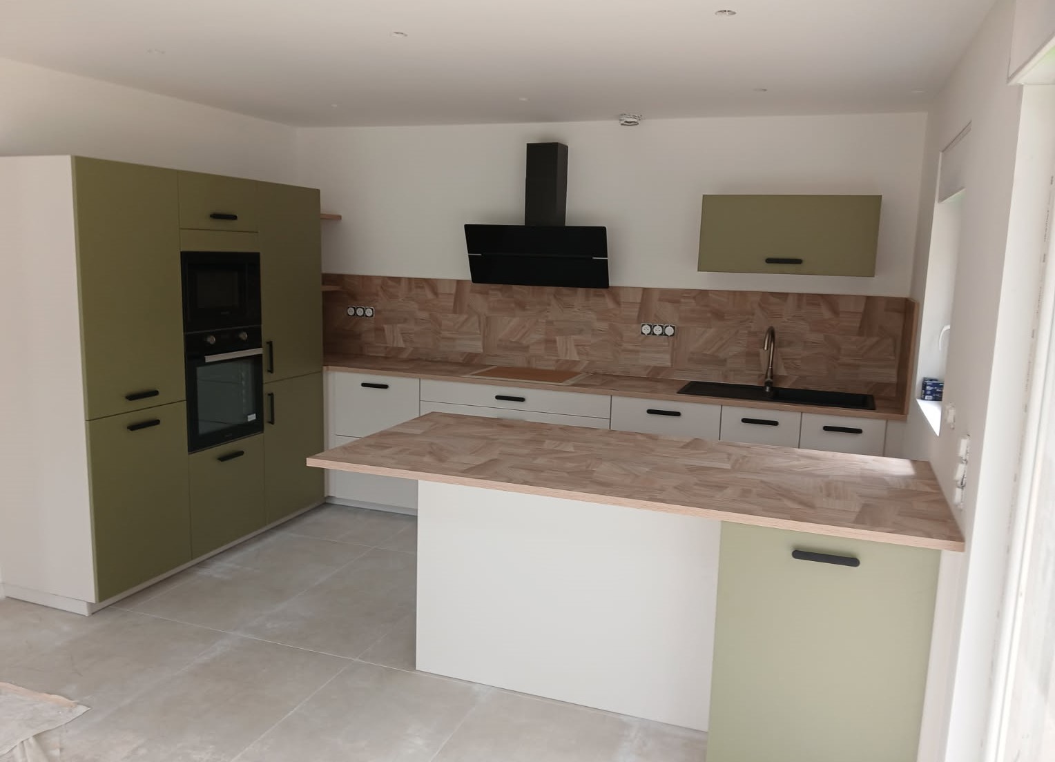 284388694697185593_0