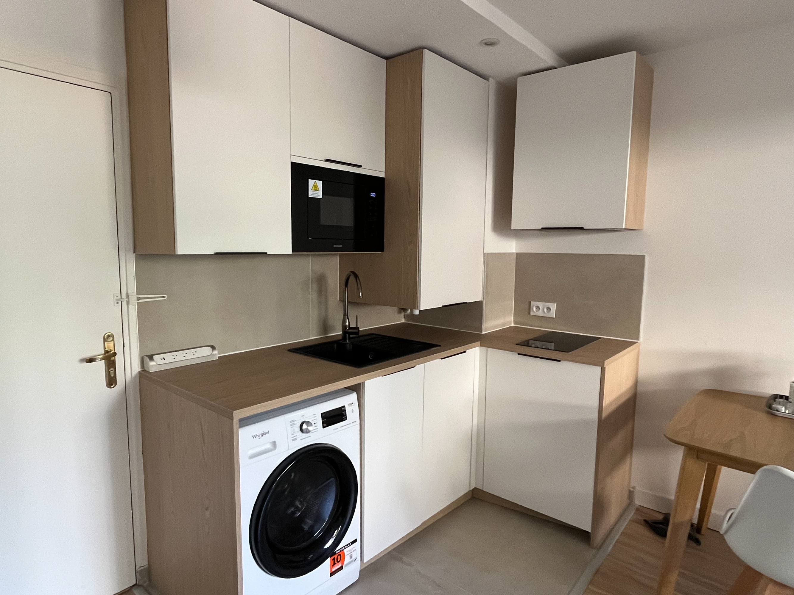 socoo%27c%20marseille%20centre%20ville%20petite%20cuisine%20renovation%2013007