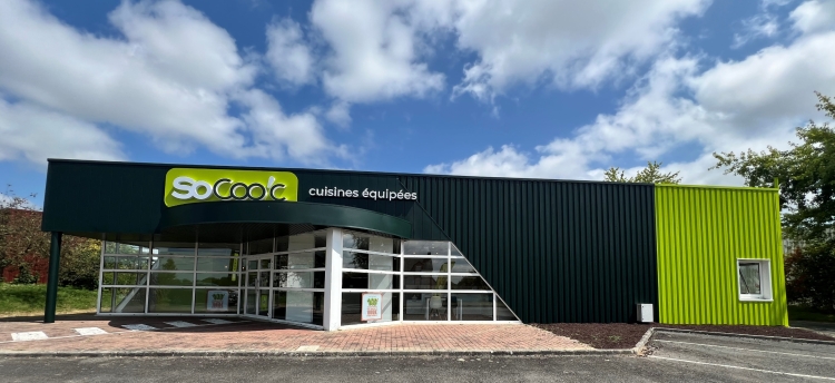bandeau_magasin_gauche-socooc-cuisines-equipees-facade-rennes-melesse