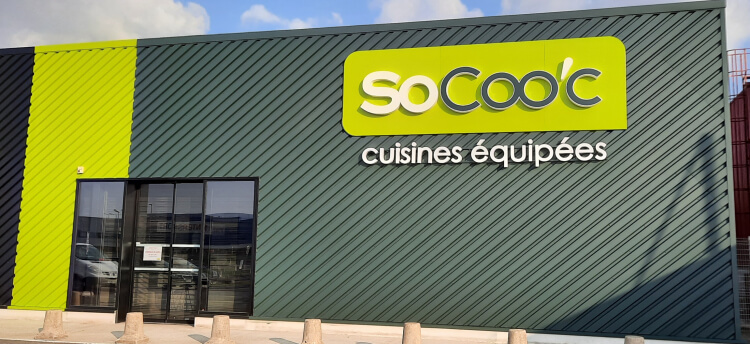 bandeau_magasin_gauche-socooc-cuisines-equipees-cognac-facade-1_0