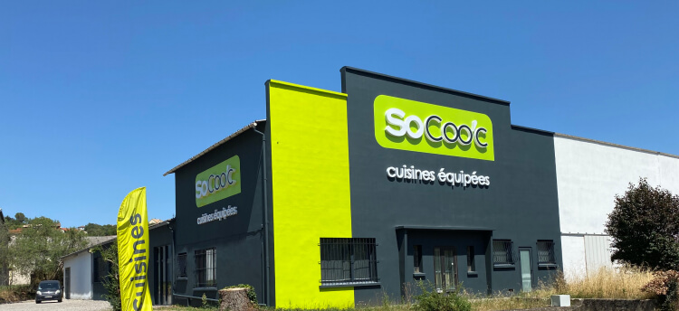 bandeau_magasin_gauche-socooc-cuisine-equipee-millau-facade