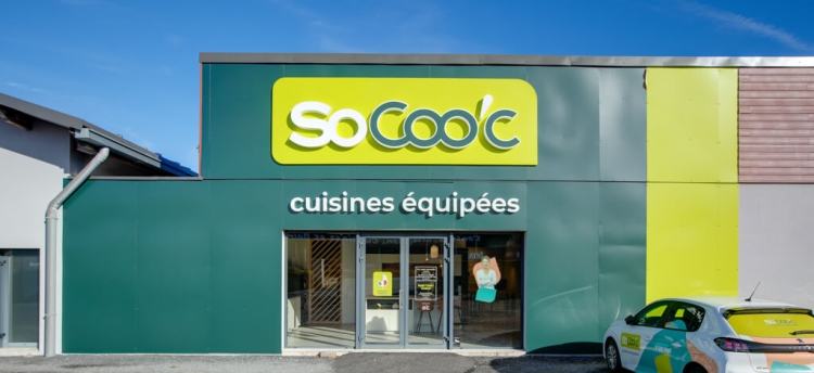 bandeau_magasin_gauche-socooc-cuisines-equipees-ussel-fa%C3%A7ade%201