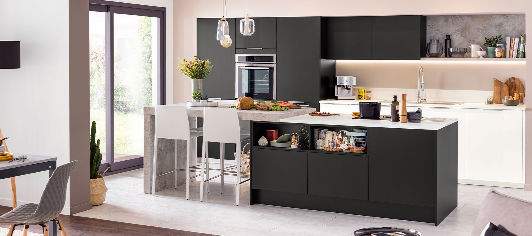 880x445_socooc_cuisines-equipees_life-n-b