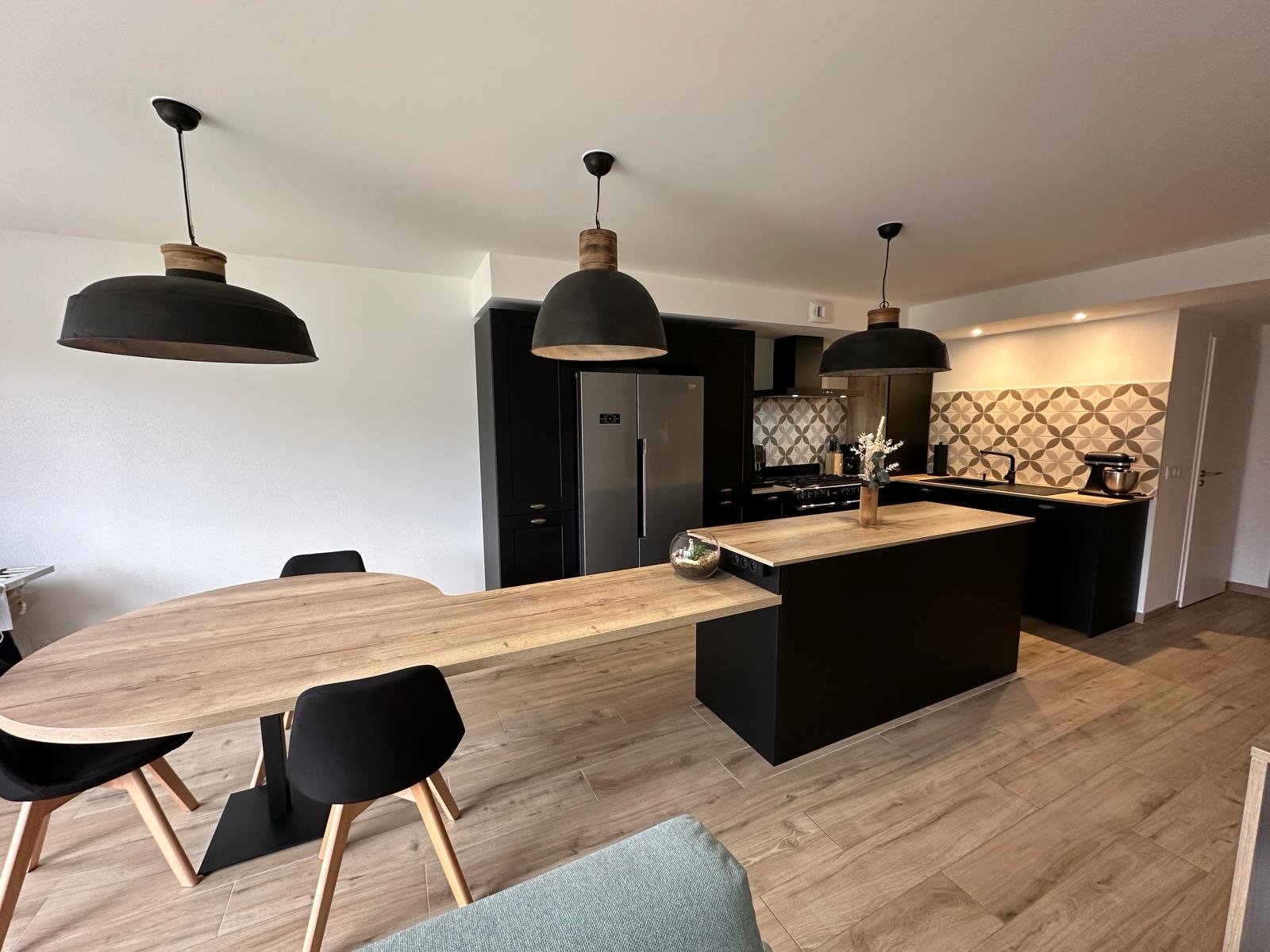 77419db6-5b13-4ab4-b0b3-4b6bffff050d_0