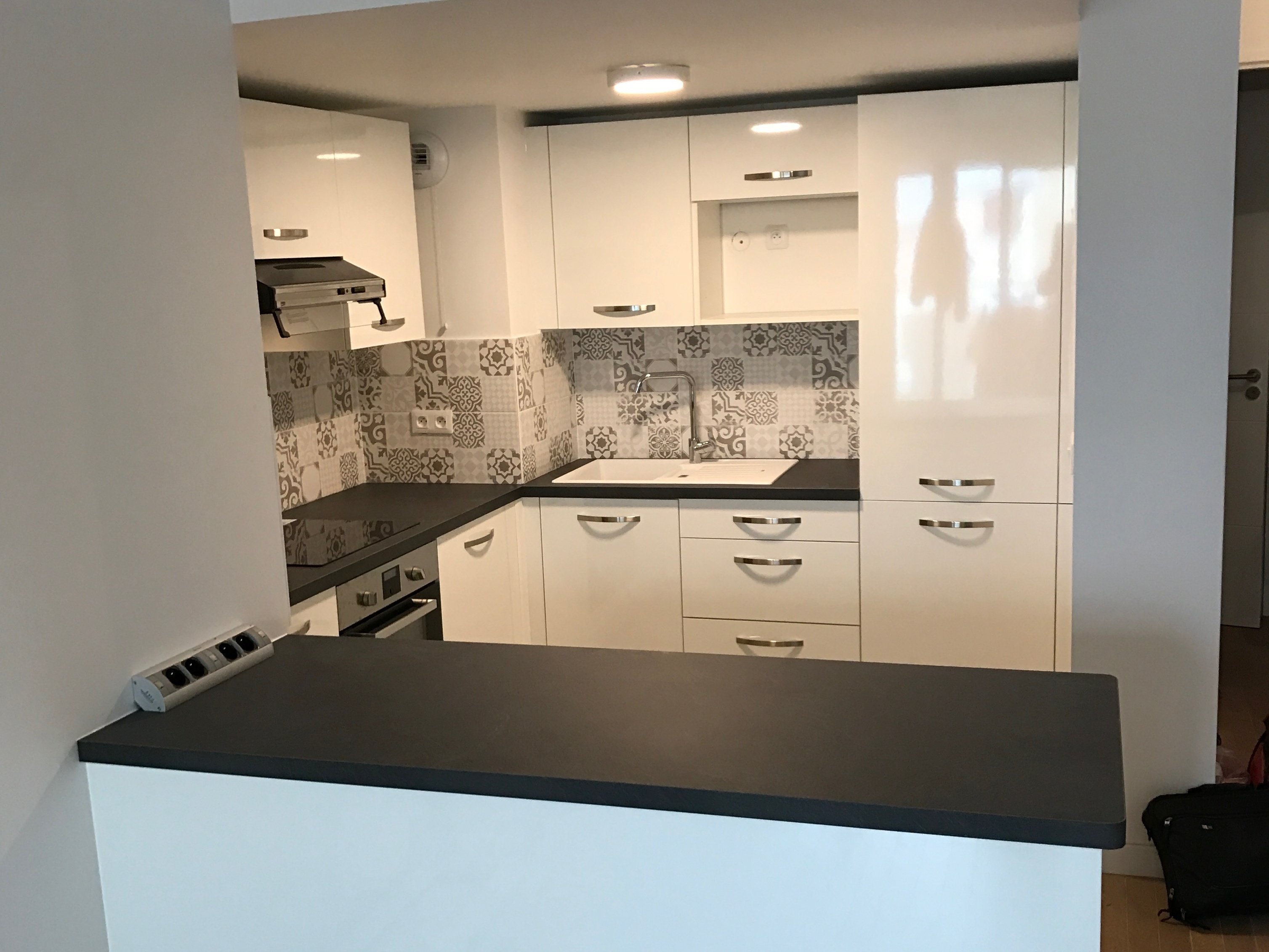 la-cuisine-blanche-dolivier-une-cuisine-equipee-par-socooc-paris-sebastopol