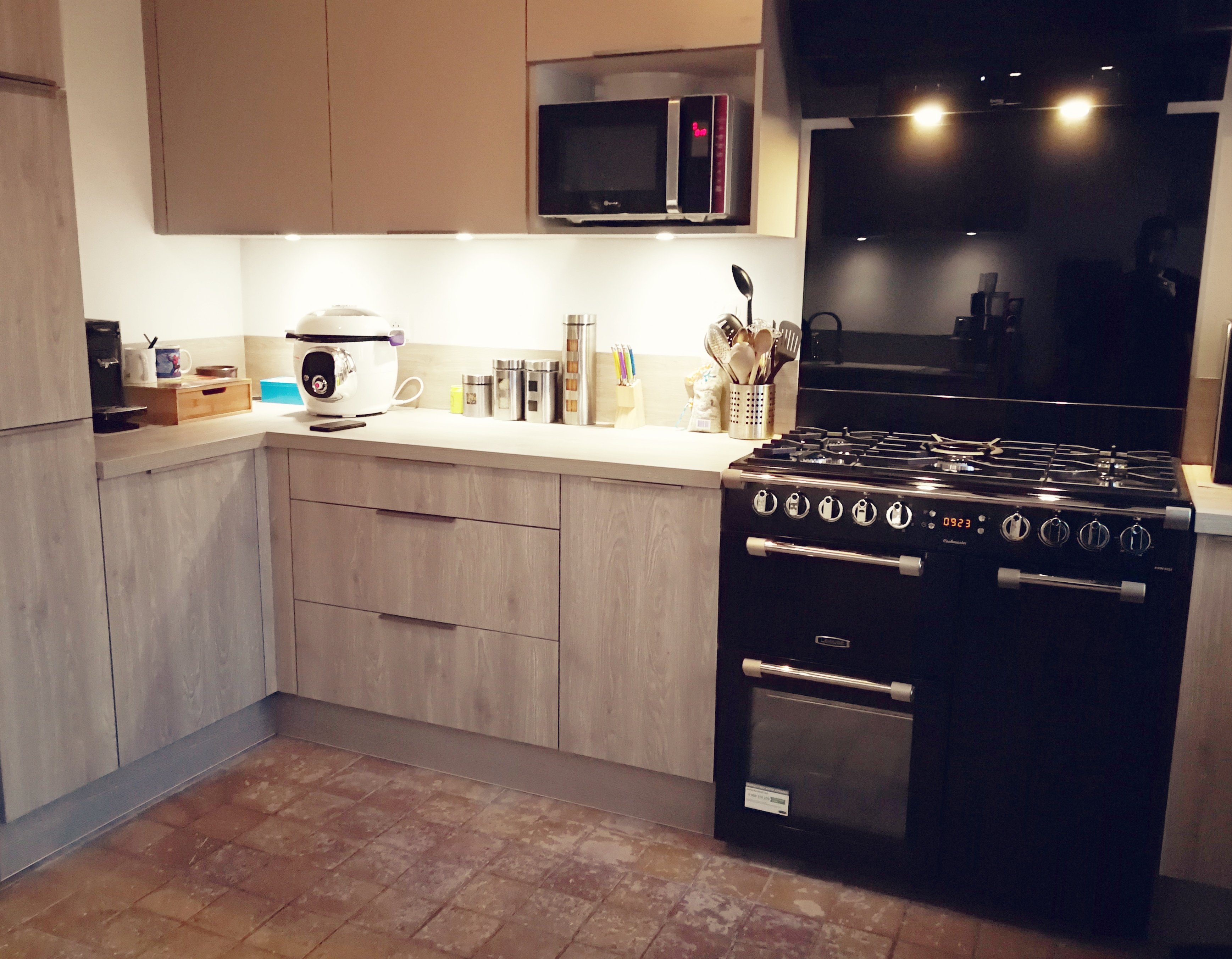 cuisine-de-campagne-pour-un-chef-une-cuisine-equipee-par-socooc-evreux