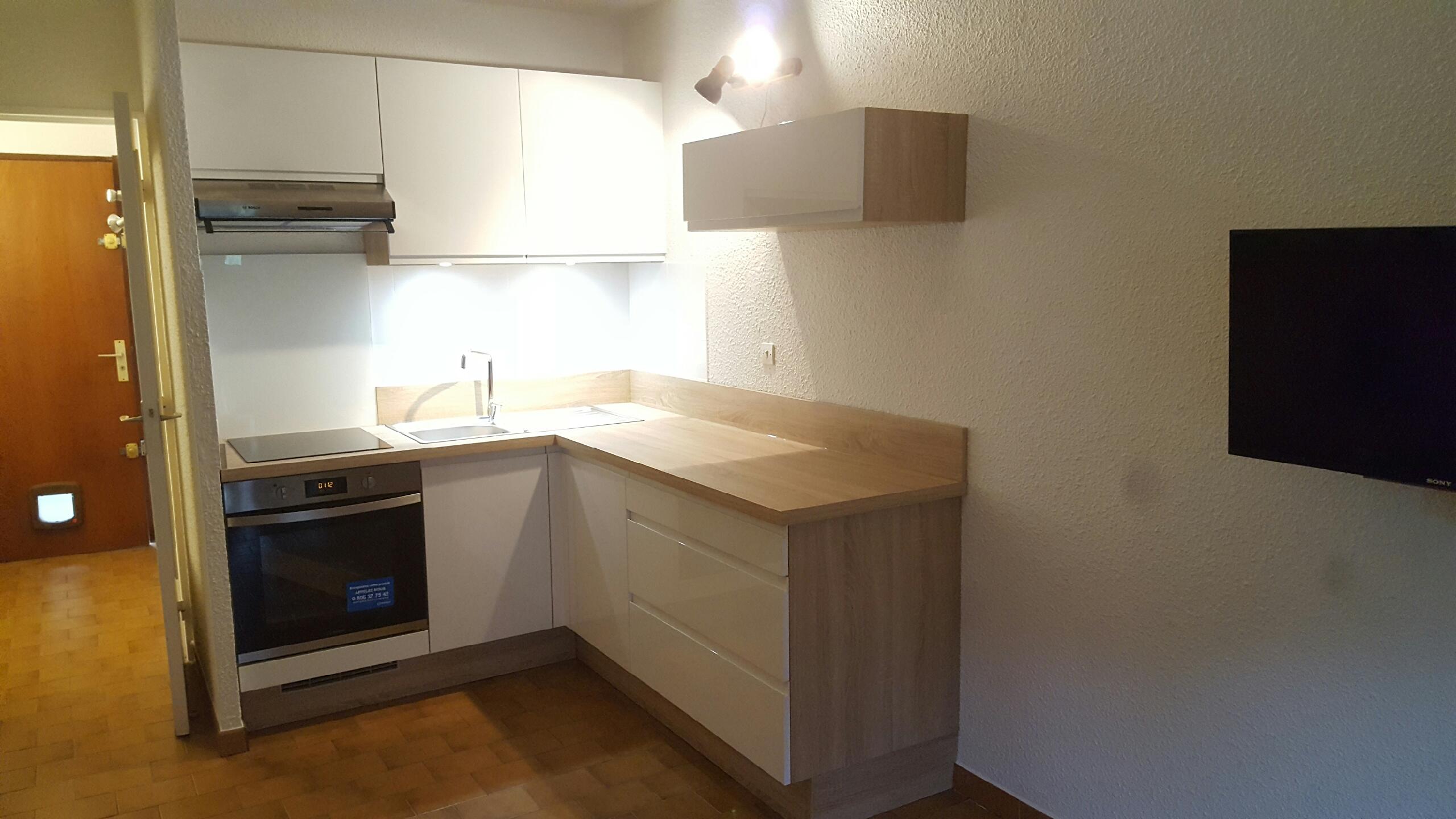 cuisine-piky-blanc-brillant-une-cuisine-equipee-par-socooc-aubagne