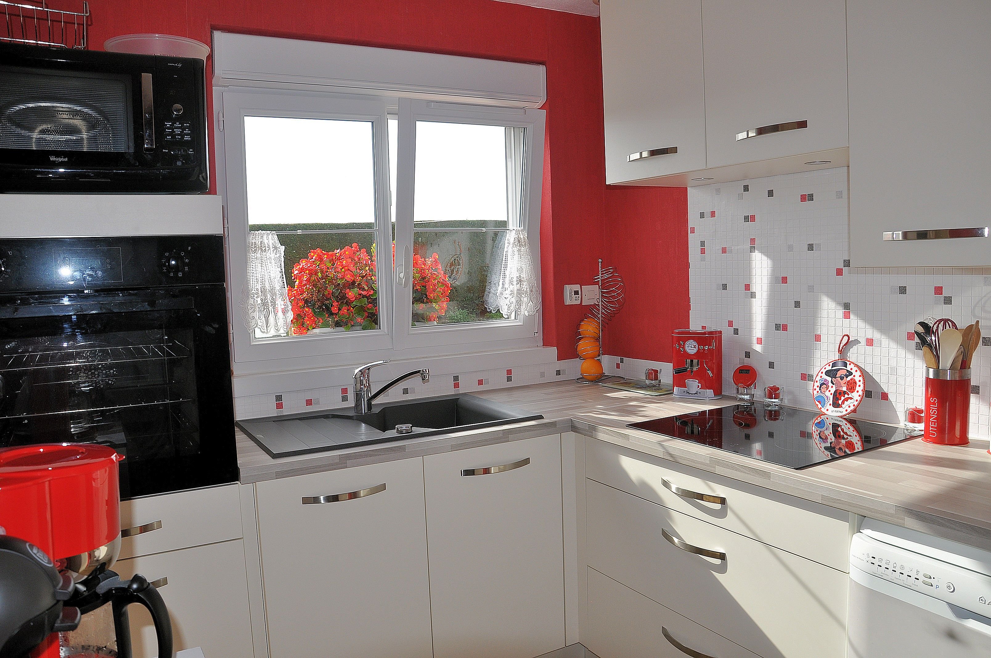 cuisine-en-lineaire-une-cuisine-equipee-par-socooc-lens