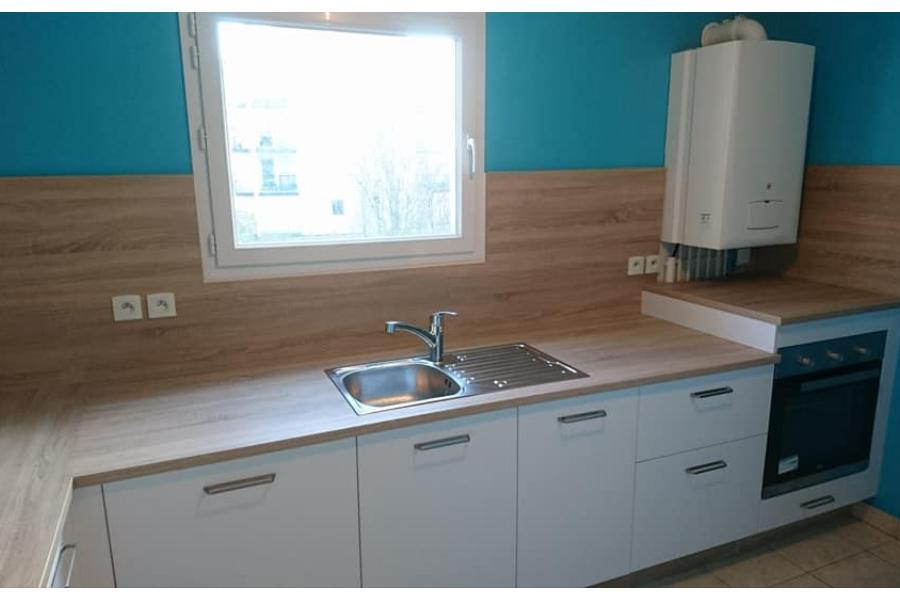 cuisine-en-l-avec-coin-repas-une-cuisine-equipee-par-socooc-quimper