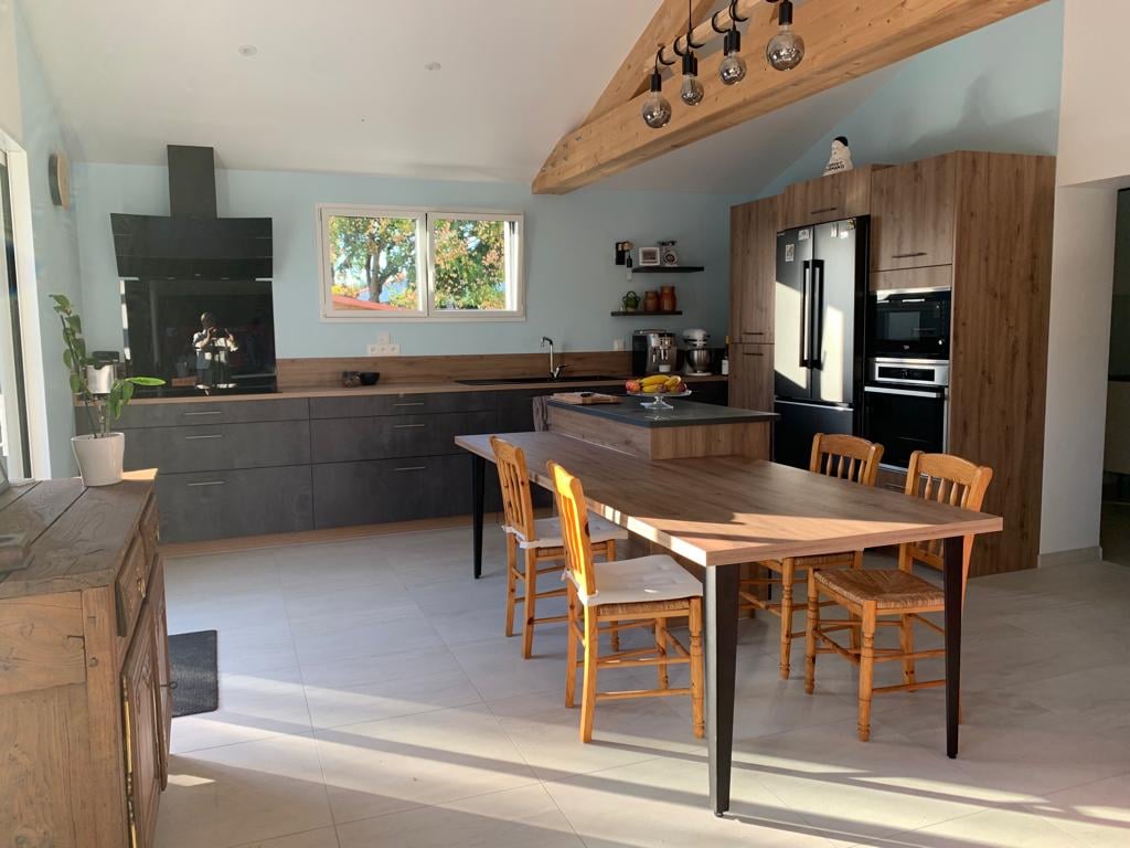 5f443323-86e9-46da-87a2-d307b14a25f0_0