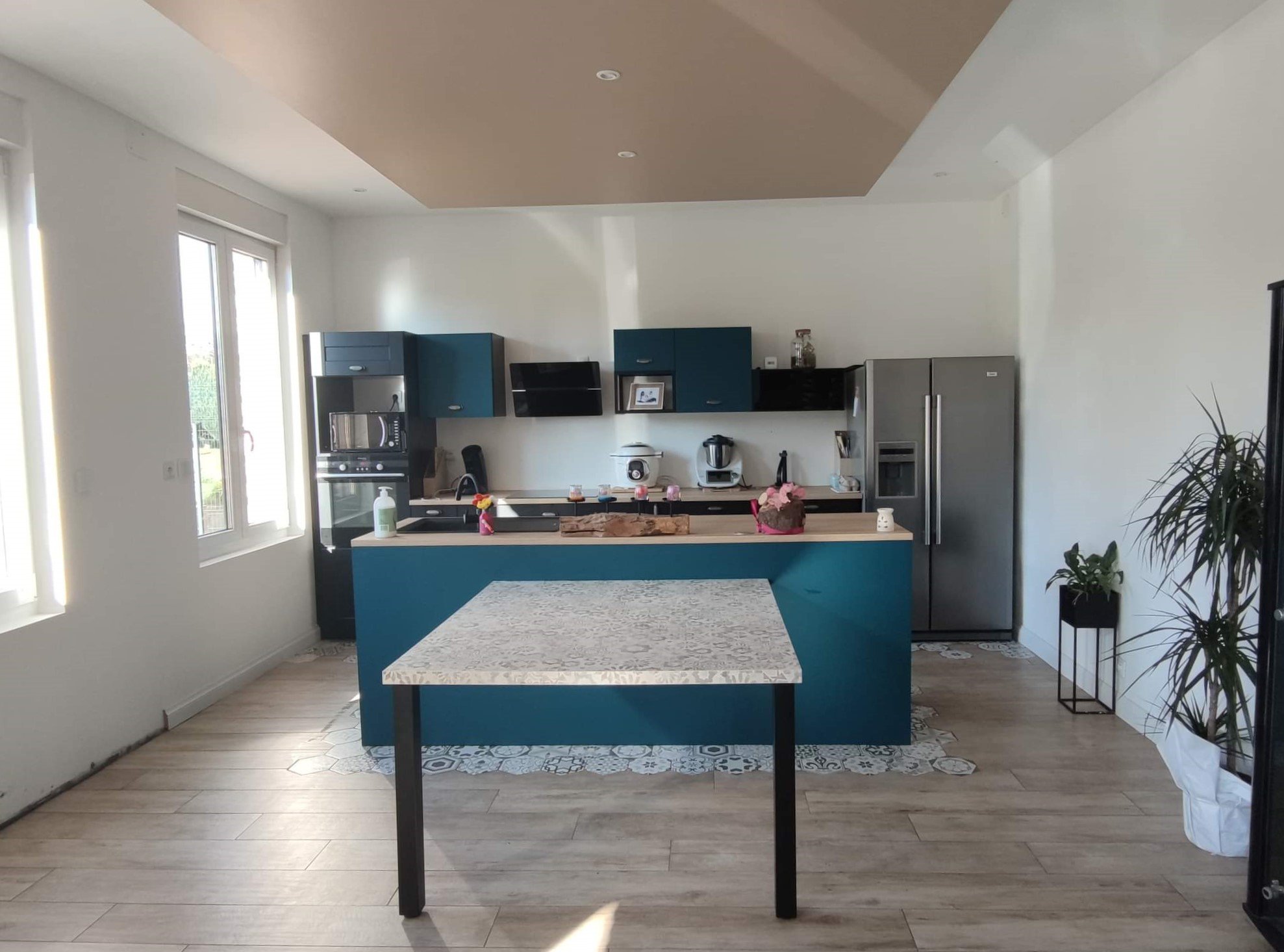 received_305563218190063