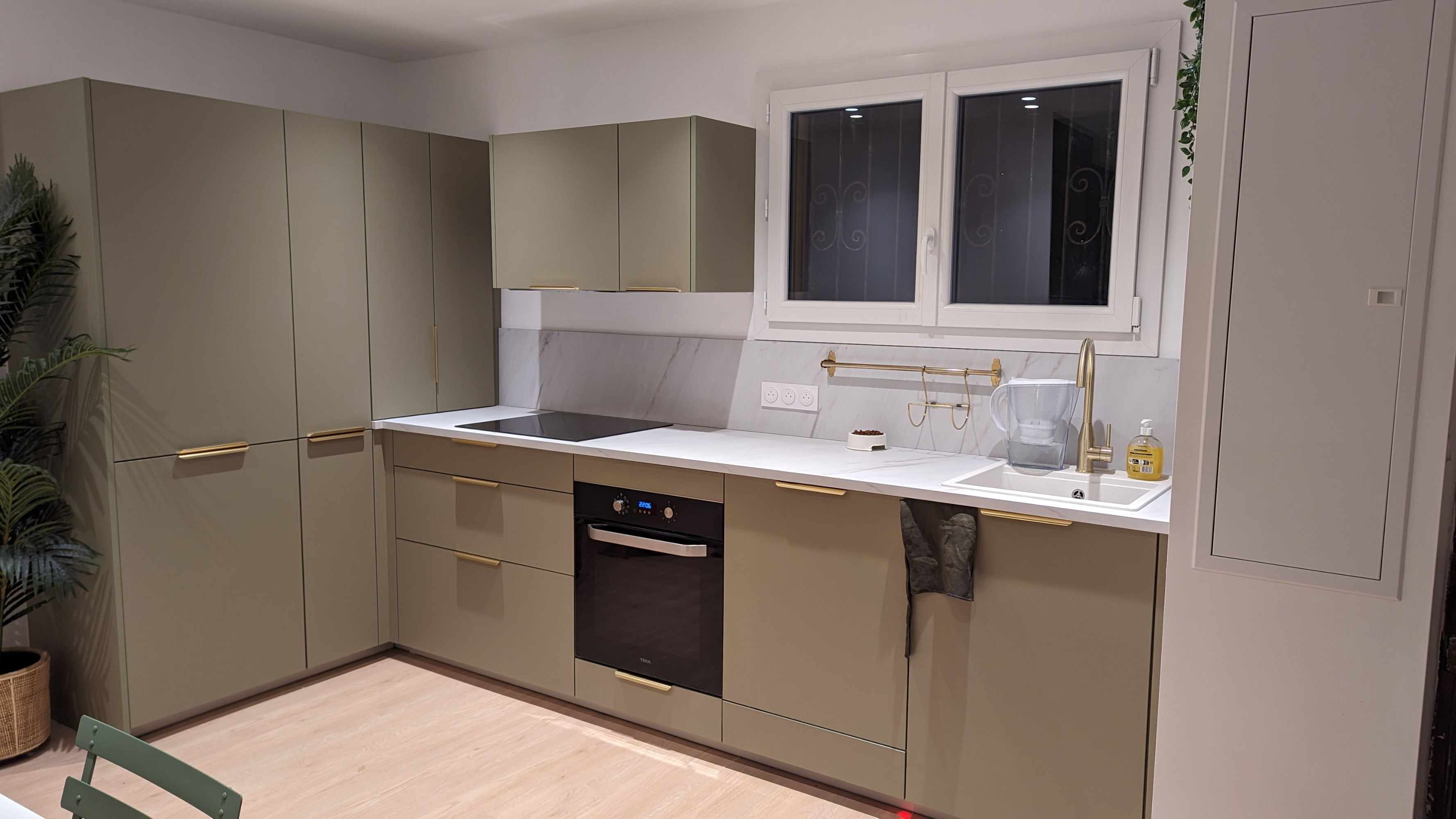 PXL_20231208_210617507