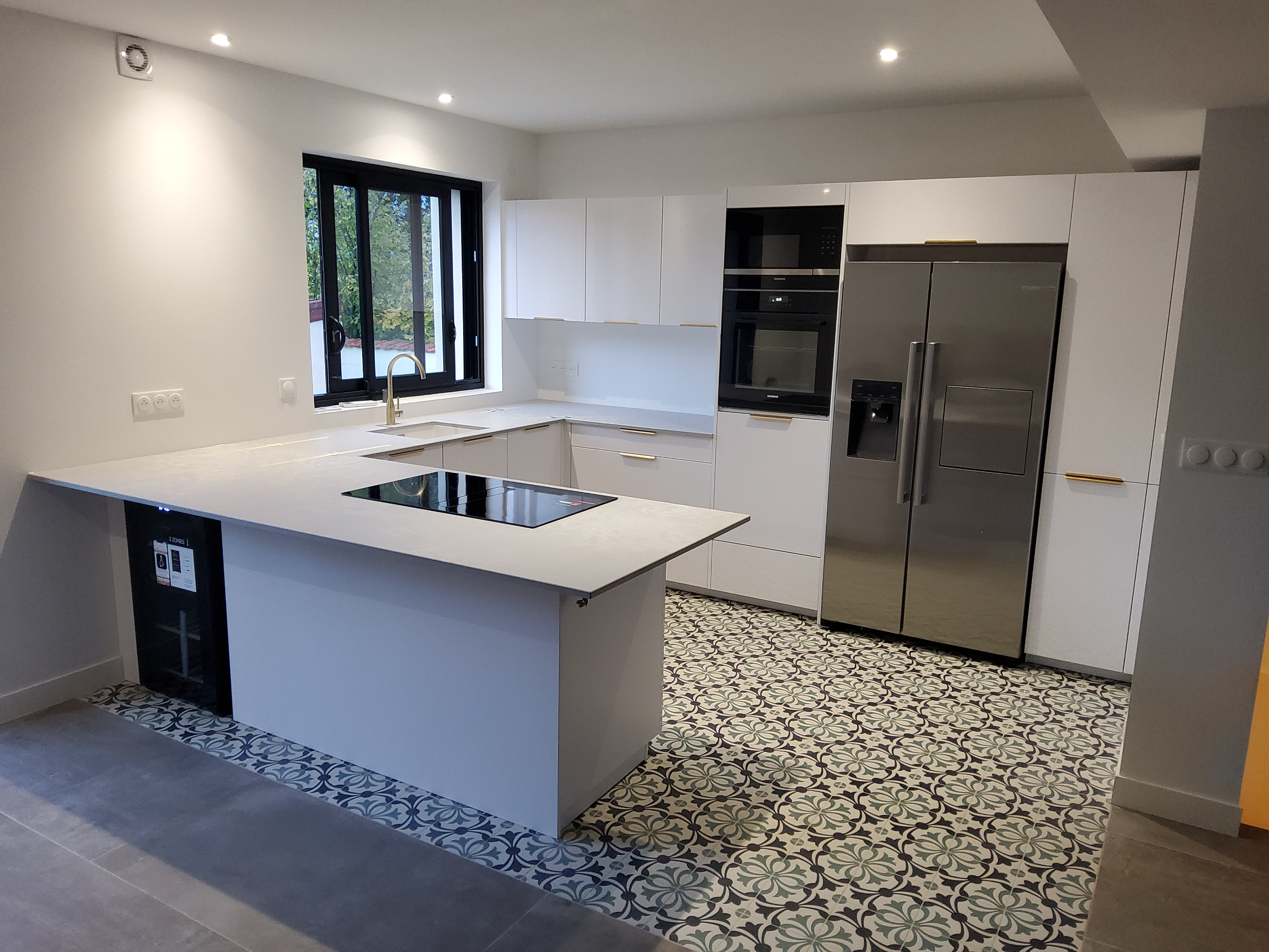 photo_4834742282257865908