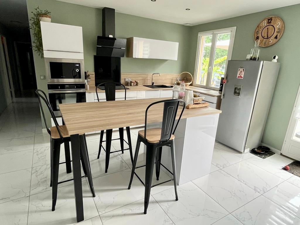 Blanc%20alaska%20brillant%20V%C3%A9lia%20inox%20Ch%C3%AAne%20bordolino