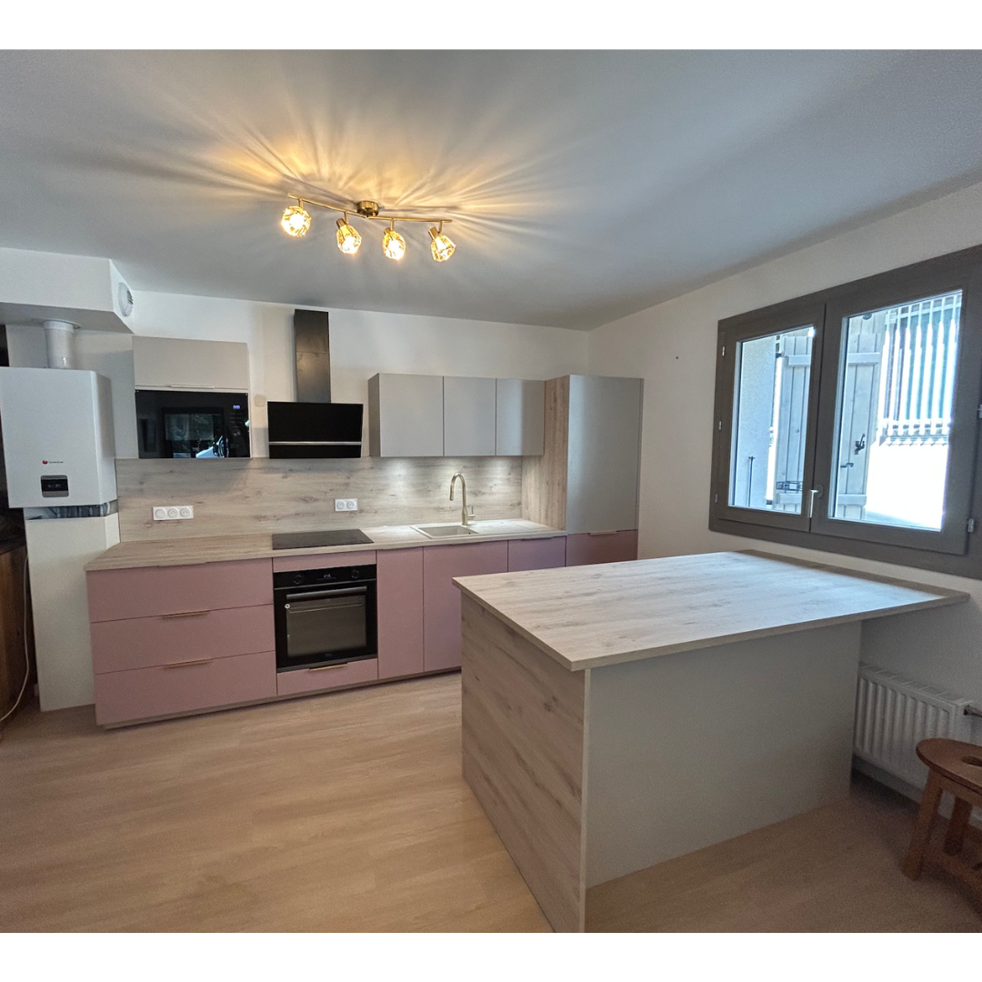 Vert%20Noir%20Nouveaut%C3%A9%20Template%20Site%20Internet%20Post%20Instagram%20Minimaliste