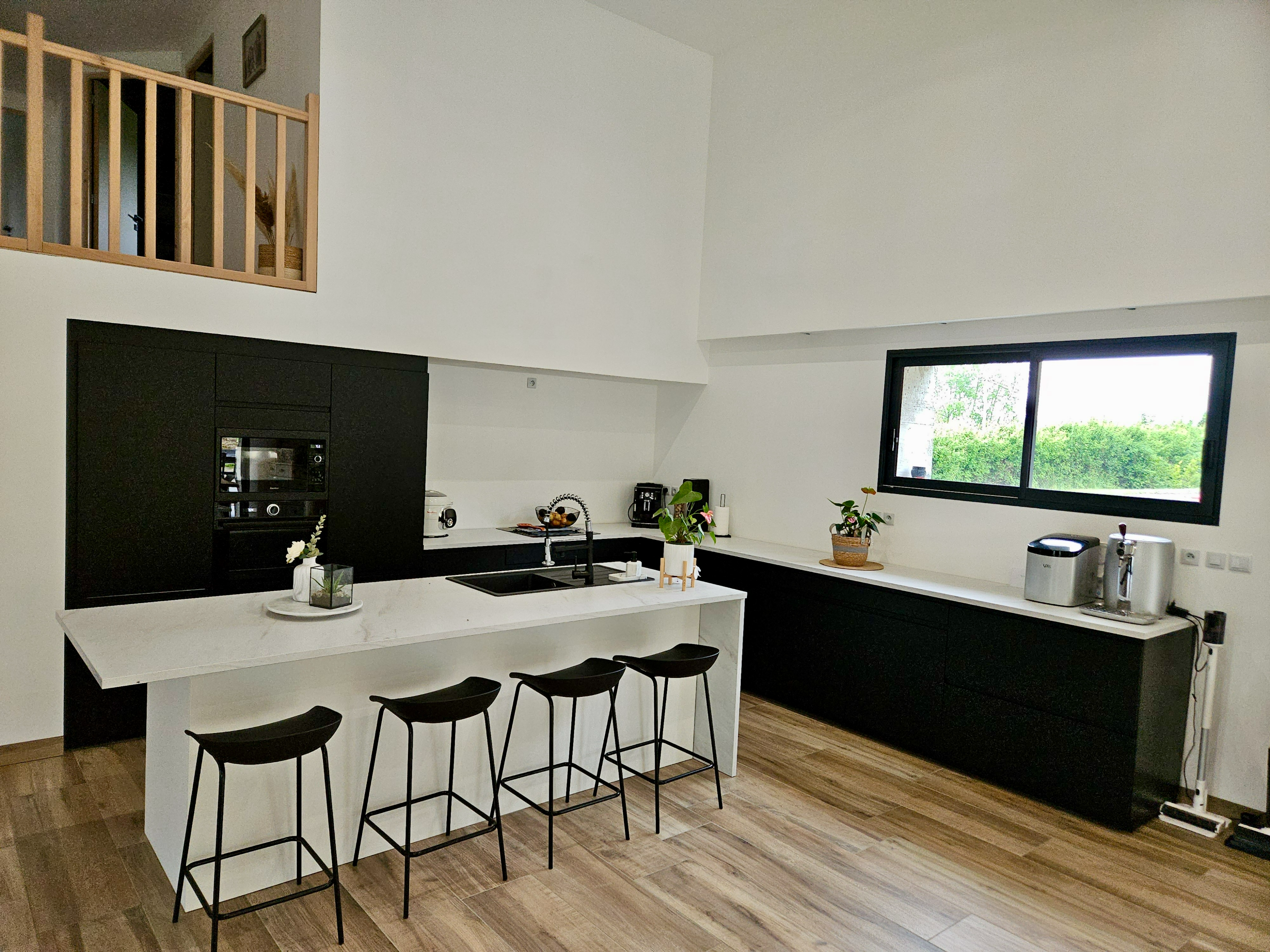 piky%20noir%20mat%20pierre%20de%20lune%20