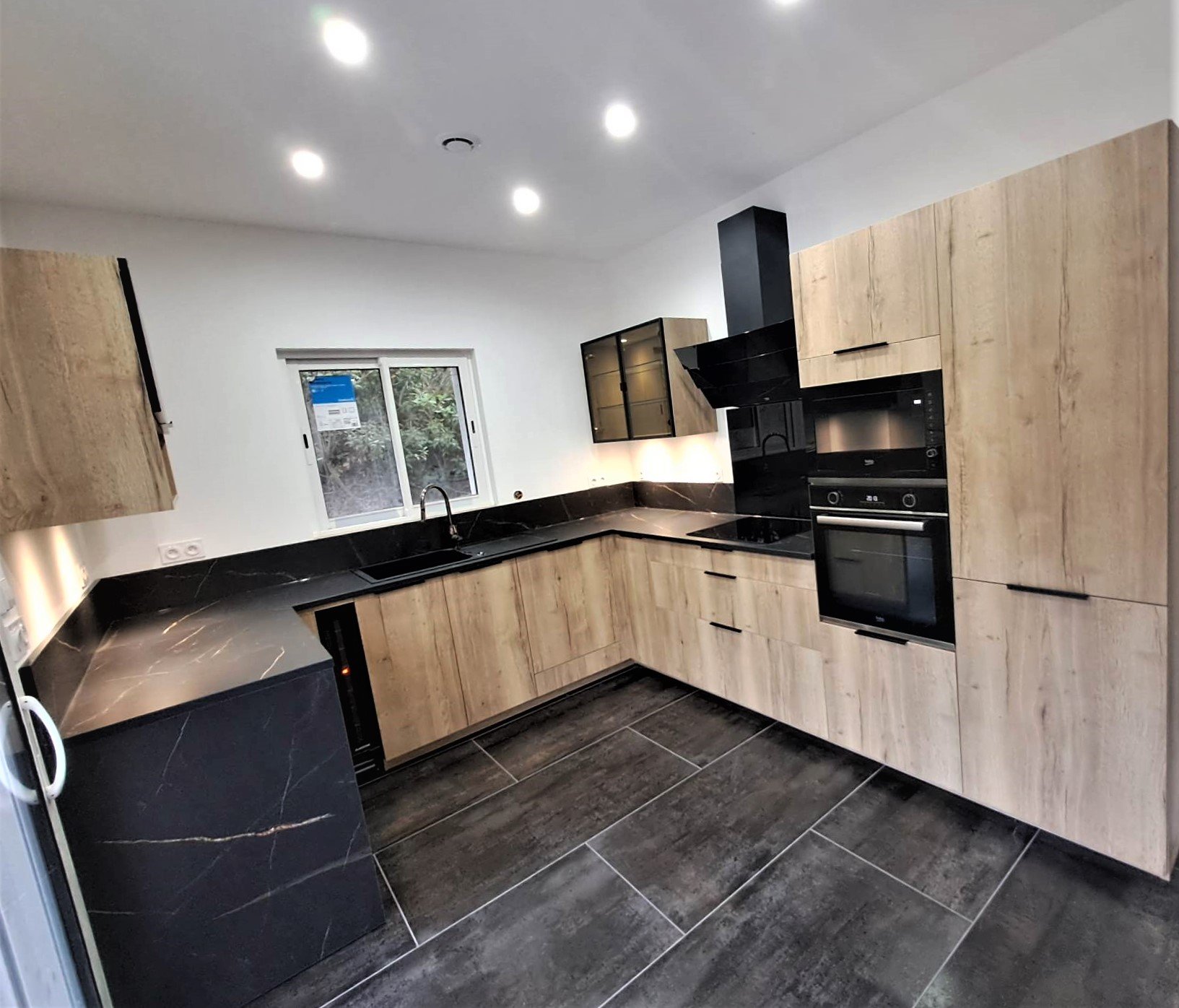 cuisine%20noir%20et%20bois%20socooc