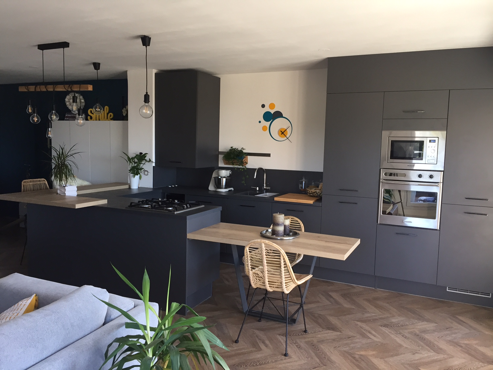 la-cuisine-de-mme-c-une-cuisine-equipee-par-socooc-marseille-la-valentine