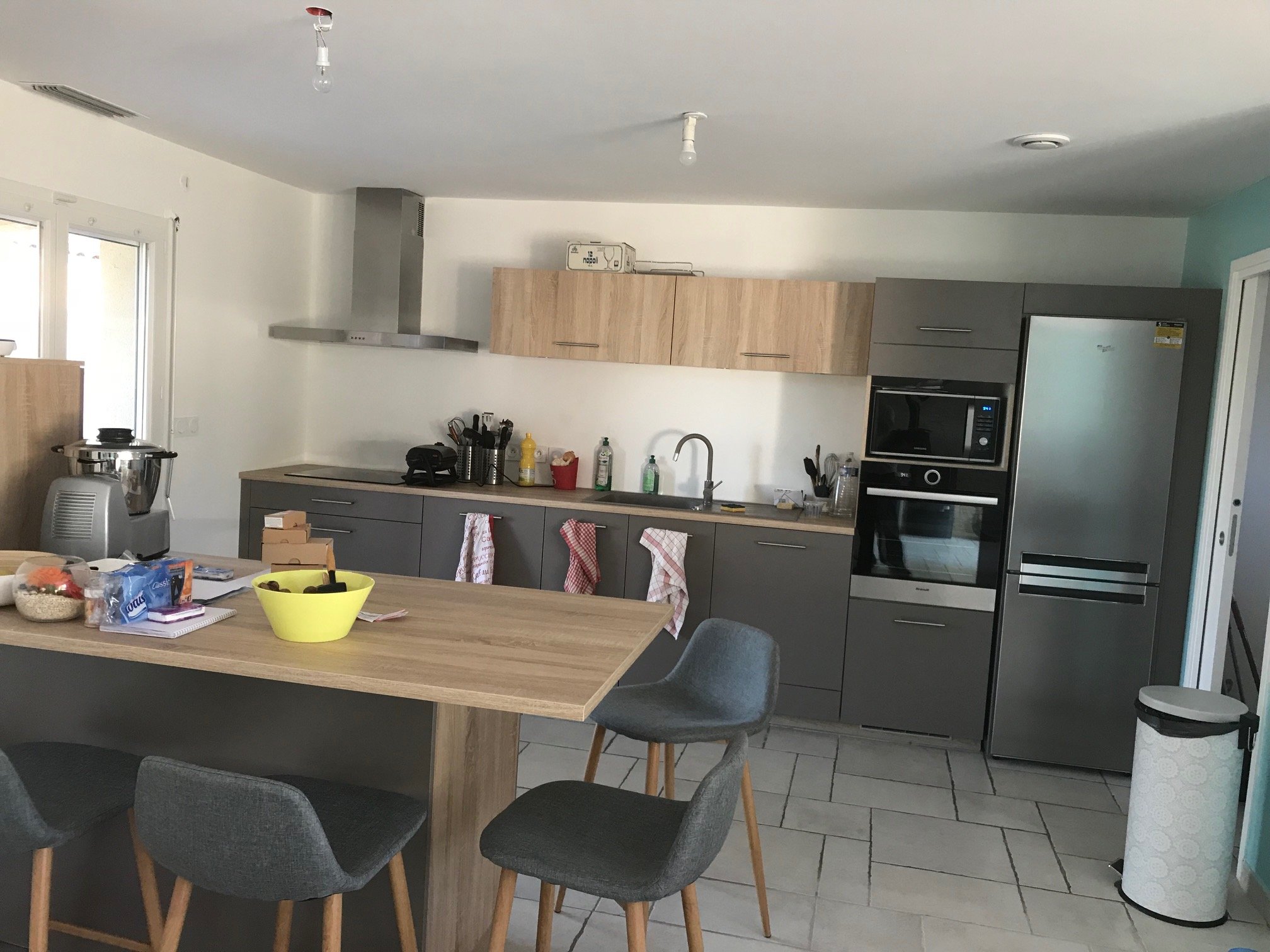 une-cuisine-socooc-avec-nos-meubles-hauteur-83-cm-une-cuisine-equipee-par-socooc-lyon-saint-priest