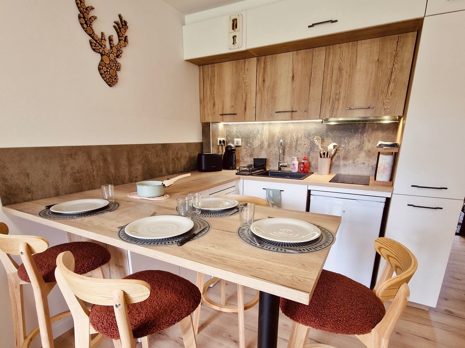 c42782f9-3dd8-4b56-a923-b9035a65e6c4