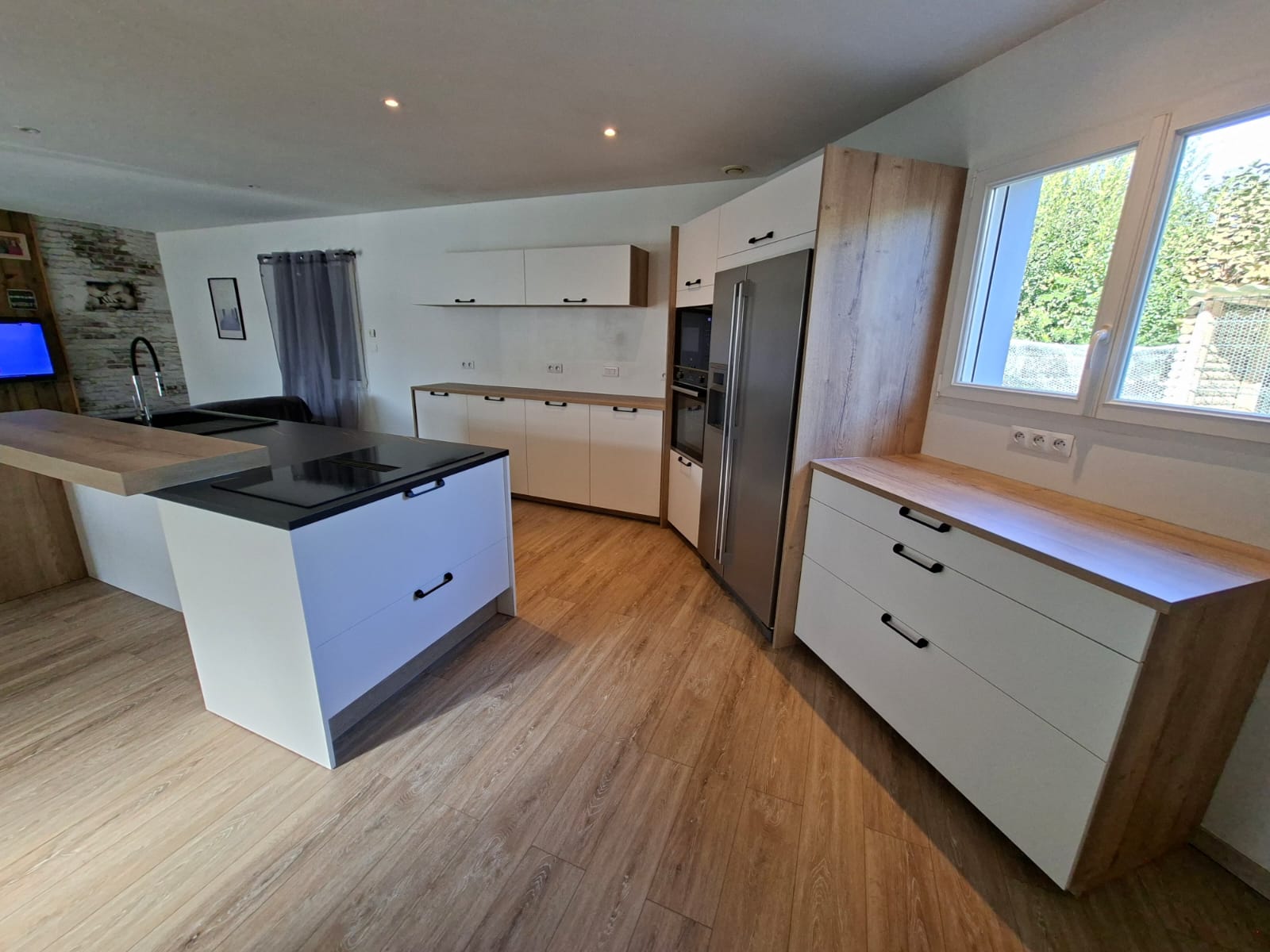 6883aa90-1cdc-4e39-bc5b-57f1cfa0b822