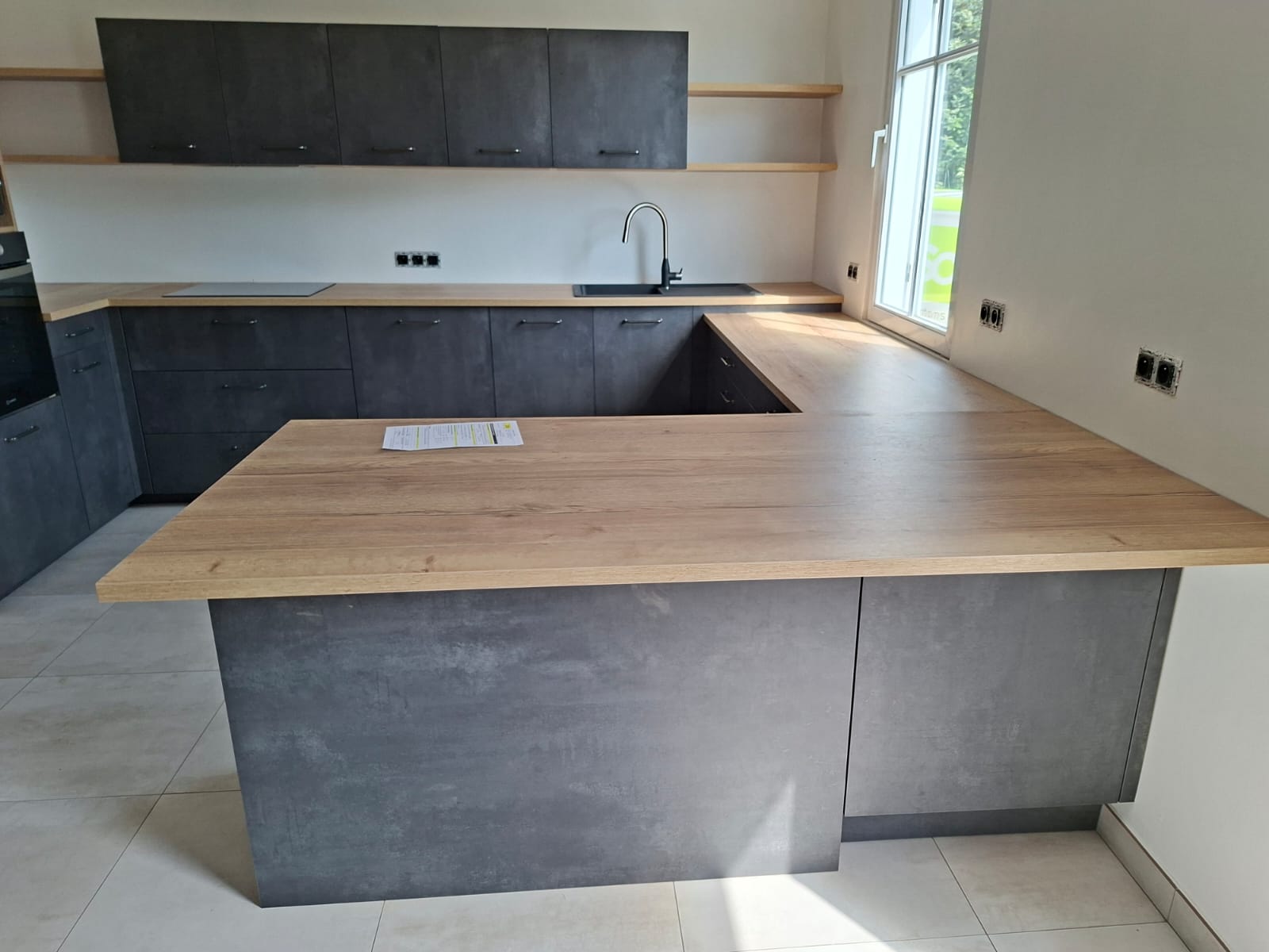 e3ed8160-6670-42de-8fc4-3ab7cb515816