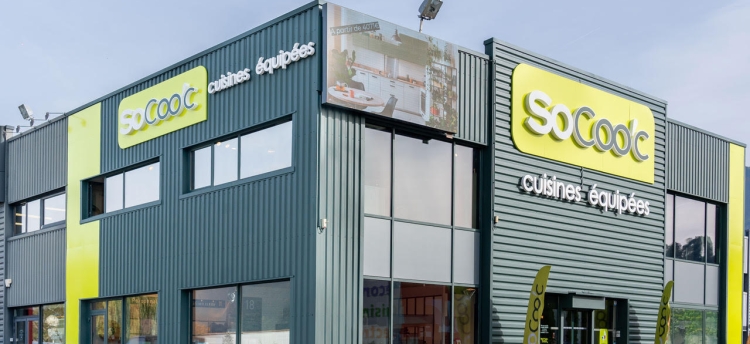 bandeau_magasin_gauche-socooc-cuisines-equipees-facade-voglans_0