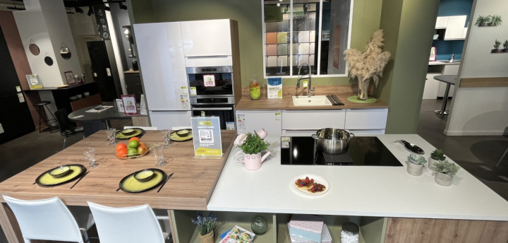 bandeau_magasin_droit-thumbnail_IMG_2173