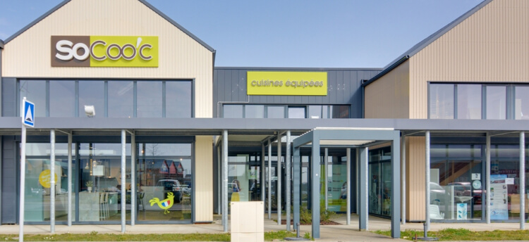 bandeau_magasin_gauche-socooc-cuisines-equipees-guerande-facade