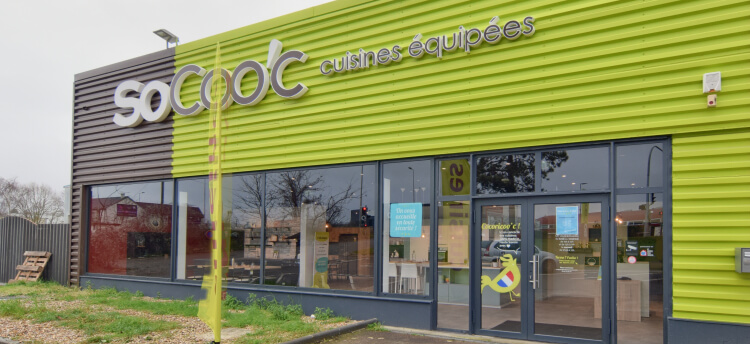 bandeau_magasin_gauche-socooc-cuisines-%C3%A9quip%C3%A9es-orgeval-facades