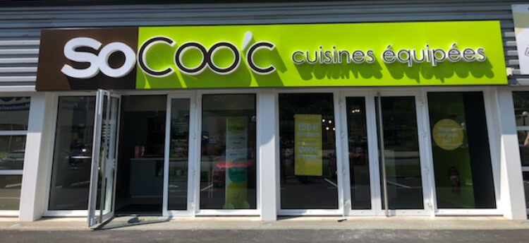 bandeau_magasin_gauche-socooc-cuisines-%C3%A9quip%C3%A9es-sallanches-facade