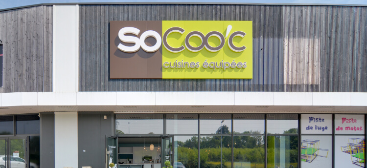 bandeau_magasin_gauche-socooc-cuisines-equipees-ancenis-facade_0