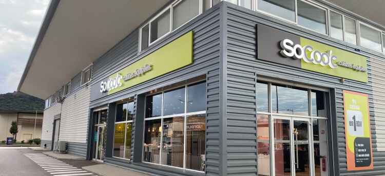 bandeau_magasin_gauche-socooc-cuisines-equipees-facade-ajaccio