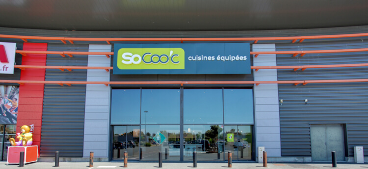 bandeau_magasin_gauche-socooc-cuisines-equipees-bergerac-facade-1