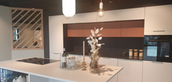 bandeau_magasin_droit-socooc-cuisines-equipees-dinan-exposition%203