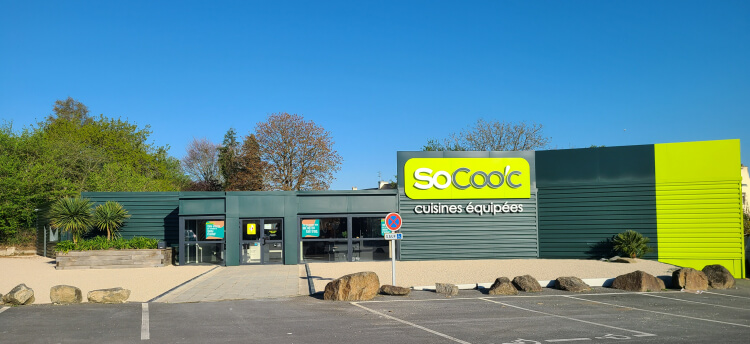bandeau_magasin_gauche-socooc-cuisines-equipees-dinan-fa%C3%A7ade