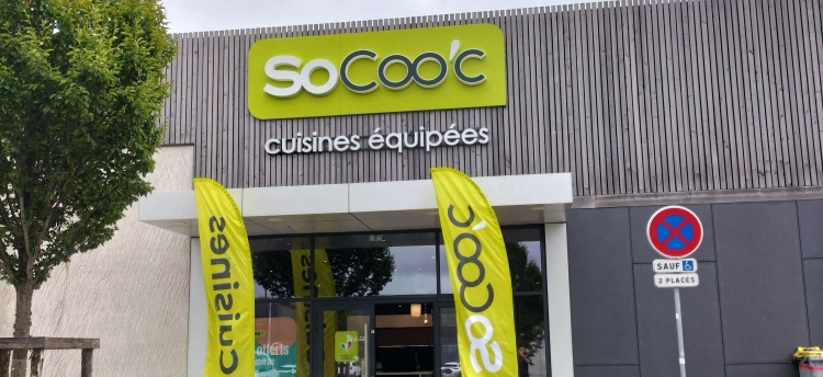 bandeau_magasin_gauche-socooc-cuisines-equipees-hazebrouck-fa%C3%A7ade