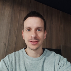 vignette_kitchener-poseur%20cuisine%20marseille%20socoo%27c